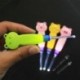 * 3 1PC műanyag (véletlenszerű szín). Safe Ear Pick Wax Remover tisztító Curette fül tisztítás LED zseblámpával