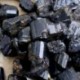 50g természetes fekete turmalin kristálykő durva kőzet ásványi minta gyógyítás