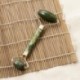 Nincs szín - Természetes rózsakvarc arc Jade Stone Roller masszázs eszköz Arcmasszírozó USA