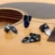 Nincs szín - 1 készlet műanyag 3 ujjválogató   1 hüvelykujj-választó plektrum gitár