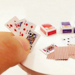 Nincs szín - Mini 1:12 Dollhouse Kártyajátékok Miniatűr póker Aranyos Doll House Mini Poker UK