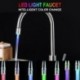 Kína - Újdonság Design 7 színes RGB színes LED-es fényű víz izzó csaptelep csapfej otthoni fürdőszoba dekoráció