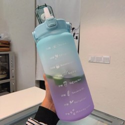 Űrtartalom: 2L 64OZ - 2 literes vizes palack szalmával női kancsóval Lányok Hordozható utazópalackok Fitness kancsó