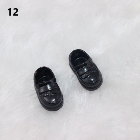 Szín: 12 - 28 stílus Egyéb kiegészítők Kiváló minőségű 16 hüvelykes baba test PVC baba viselet divat szandál