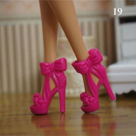 Szín: 19 - NK Akciós babacipők Színes aranyos sarkúak Divatos vállfák Barbie babához Kiegészítők Kiváló minőségű