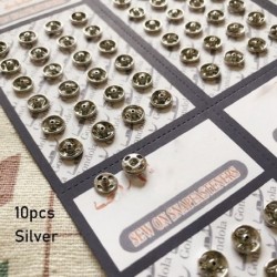 Szín: ezüst - Lány Ajándék Láthatatlan Snap Kézműves Dollhoues Miniatűr barkácsbaba Ruhák Mini Gombok Ruházat Varró