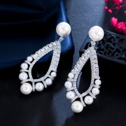 Fém szín: luxusgyöngy - CWWZircons Bling Cubic cirkónia burkolt luxus nagy, hosszú, lelógó gyöngy esküvői fülbevaló
