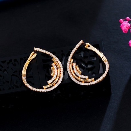 Fém szín: arany színű - CWWZircons Elegáns Geometrikus Vonalak Cubic Circon Kör, Kerek Fülbevaló Női Fehéraranyozott