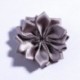 Szín: szürke - 10 DB 4CM művirág szatén virágok DIY virágcsokor hajkiegészítőkhöz Rozetta hegyes virág hajcsat