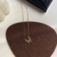 Fém színe: kobaltlila - Ezüst színű fényes pillangós nyaklánc cirkóniával fénylő állati choker medál buli