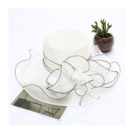 Fehér szín - Elegáns virágos organza fodrok széles karimájú napkalap női nyári esküvői fejfedő Beach Church Derby