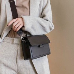 Szín: barna 18x6x14cm - Női táska Luxus Designer kézitáska Trend Egykeresztes válltáska széles pántos zöld