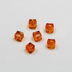 Sz__n_-narancs---Forr__n-elad__-40-db_t__tel-T__bbsz__n__-n__gysz__gletes-kocka-csiszolt-krist__ly__veg-kvarc-6x6-mm-el__rhet__