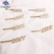 F__m-sz__ne_-2---Divatut__nzat-Gy__ngy-__reges-angol-bet__s-hajt__-l__ny-cs__ptet__-frufru-sz__kapcsok-hajkieg__sz__t__k